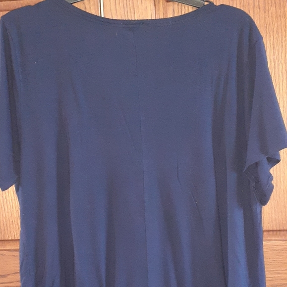 Late August Women 2x Navy Tee - Picture 2 of 2